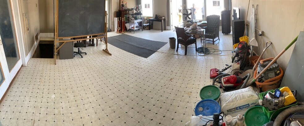 More Photos Of 123-125 N Main St, Centerfield General Retail For Lease