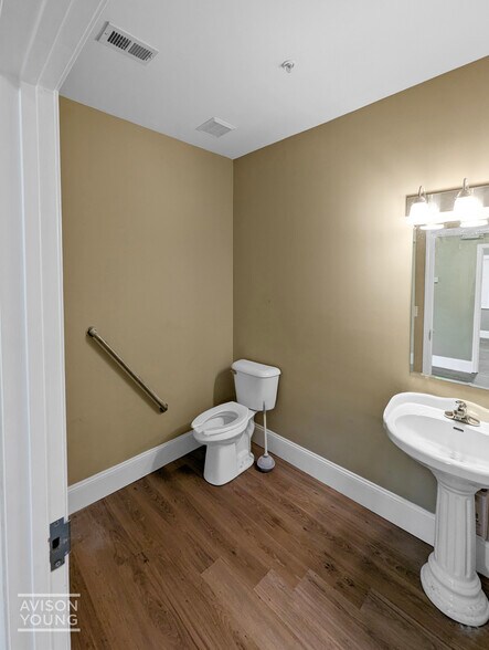 More Photos Of 318 Creekstone Rdg, Woodstock Medical For Lease