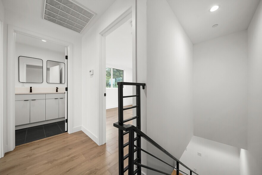 More Photos Of 171 S Hoover St, Los Angeles Apartments For Sale
