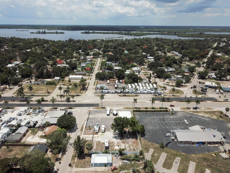 More Photos Of 4830 Palm Beach Blvd, Fort Myers Auto Repair For Lease