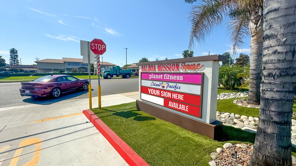 More Photos Of 11112-11160 Balboa Blvd, Granada Hills Unknown For Lease