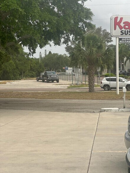 More Photos Of 4195 N Tamiami Trl, Sarasota Fast Food For Sale