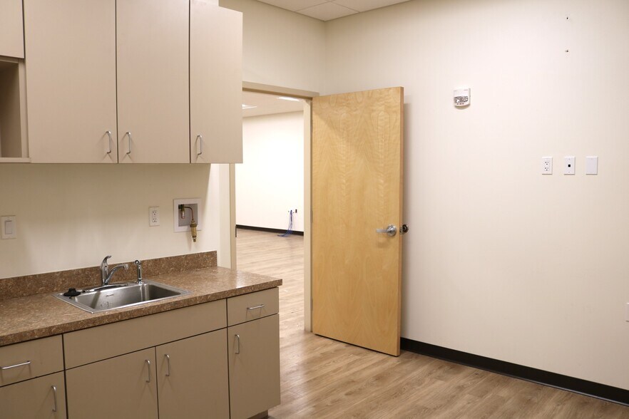 More Photos Of 625 6th Ave S, Saint Petersburg Medical For Sale