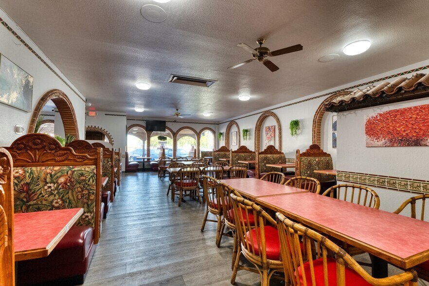 More Photos Of 225 S Toppenish Ave, Toppenish Restaurant For Sale