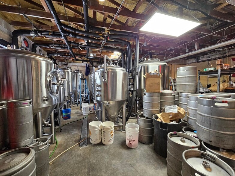 More Photos Of 2505 Manatee Ave E, Bradenton Restaurant For Sale