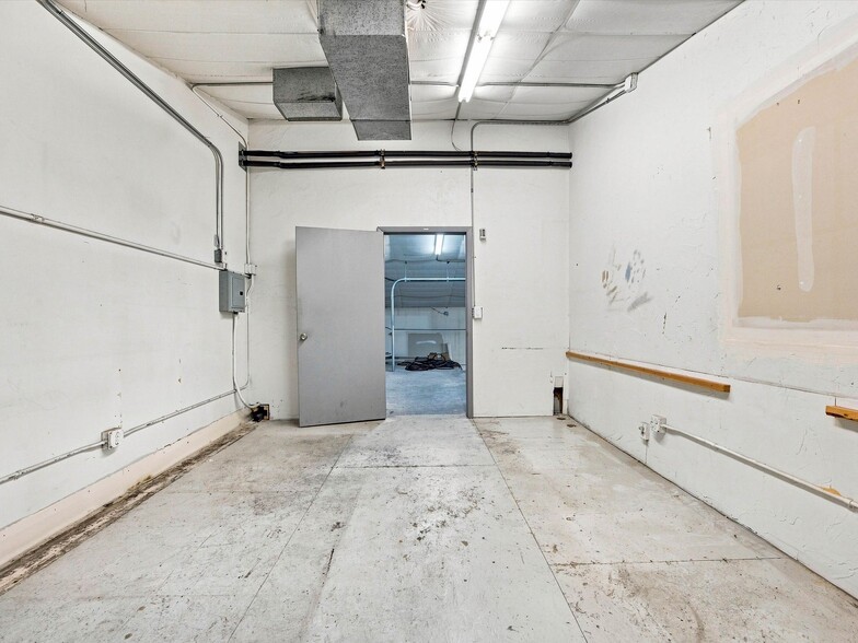 More Photos Of 810 North Ave, Grand Junction Freestanding For Sale
