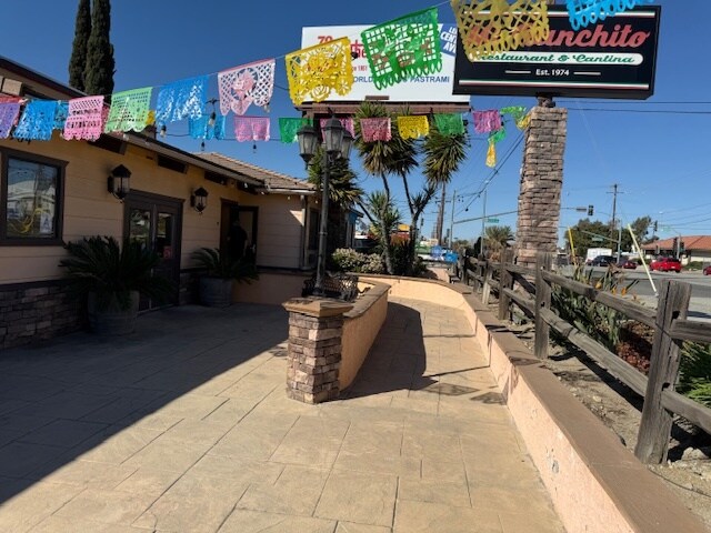More Photos Of 1964 W Foothill Blvd, Upland Restaurant For Lease