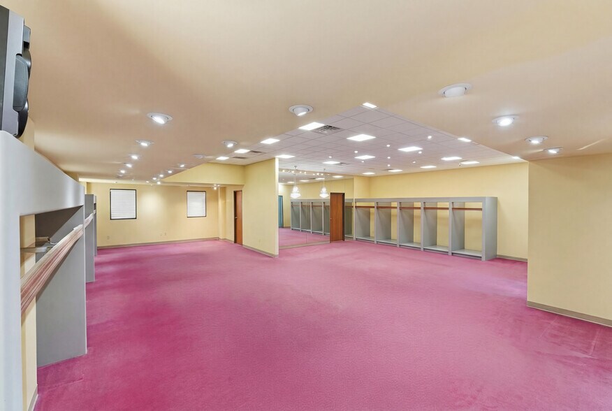 More Photos Of 15440 Ridge Park Dr, Houston Office For Sale