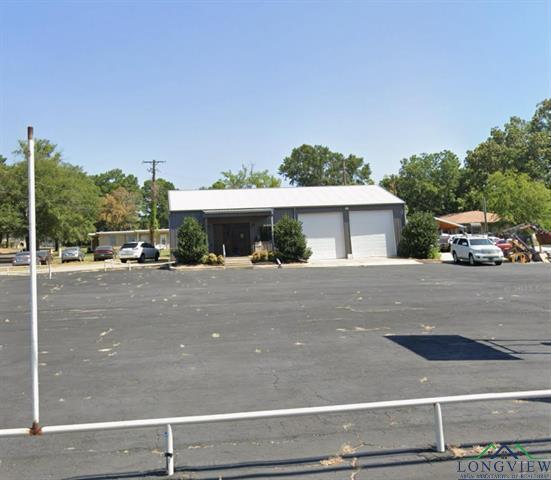 More Photos Of 801 Broadway Ave, Gladewater Warehouse For Sale