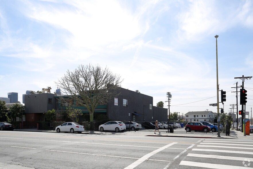 More Photos Of 1670 Beverly Blvd, Los Angeles Loft Creative Space For Lease
