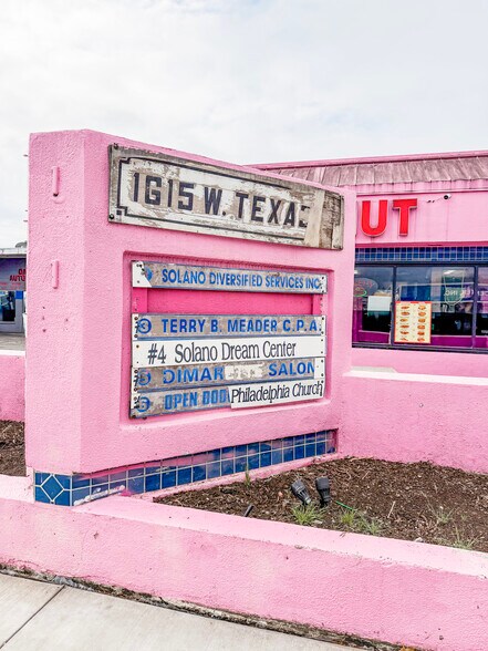More Photos Of 1615 W Texas St, Fairfield Office Residential For Lease