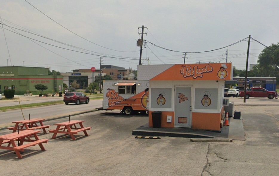 More Photos Of 5700-5730 Manchaca Rd, Austin Unknown For Lease