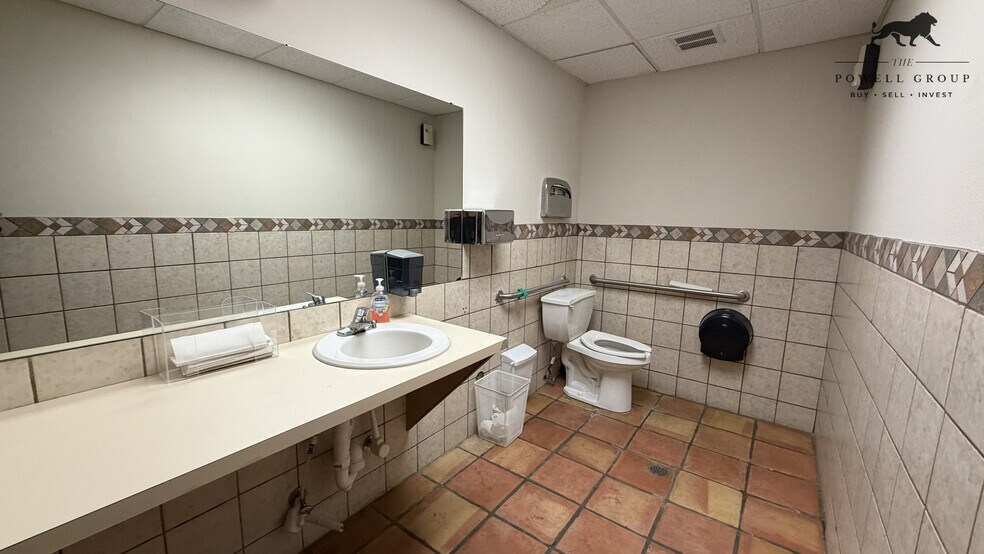 More Photos Of 5730 66th St, Lubbock Medical For Sale