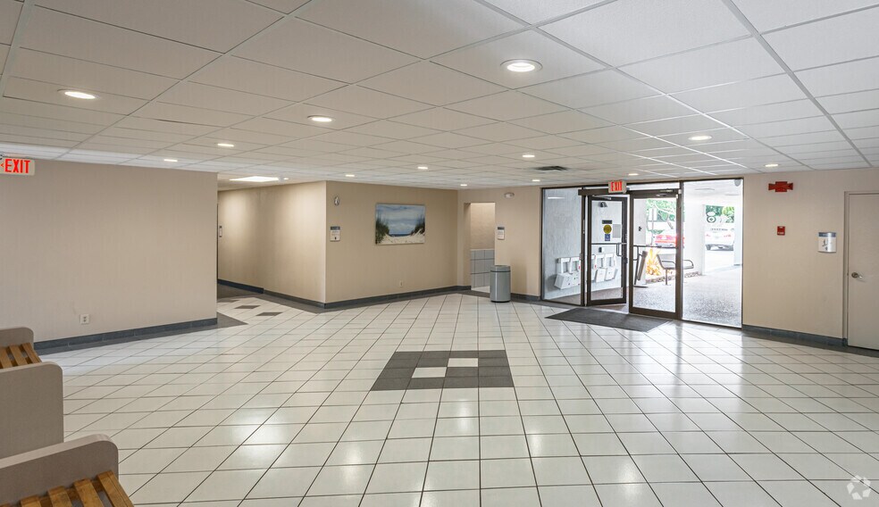 More Photos Of 8333 W McNab Rd, Tamarac Medical For Lease