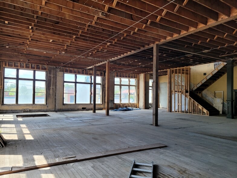 More Photos Of 1976 Valley St, Baker City Office Residential For Sale