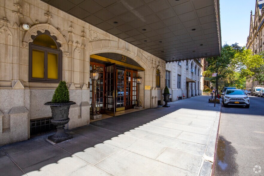 More Photos Of 23 W 73rd St, New York Apartments For Lease