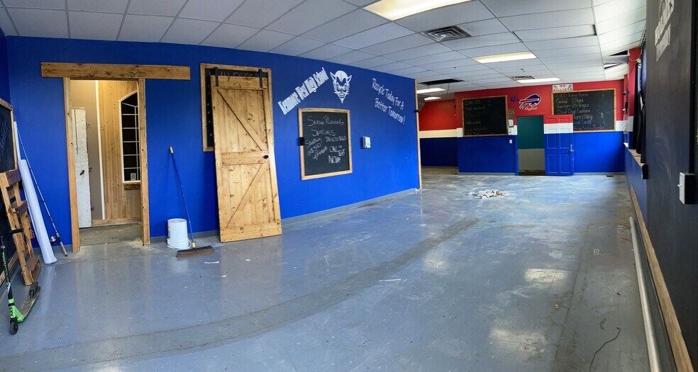 More Photos Of 3147 Delaware Ave, Kenmore Freestanding For Lease