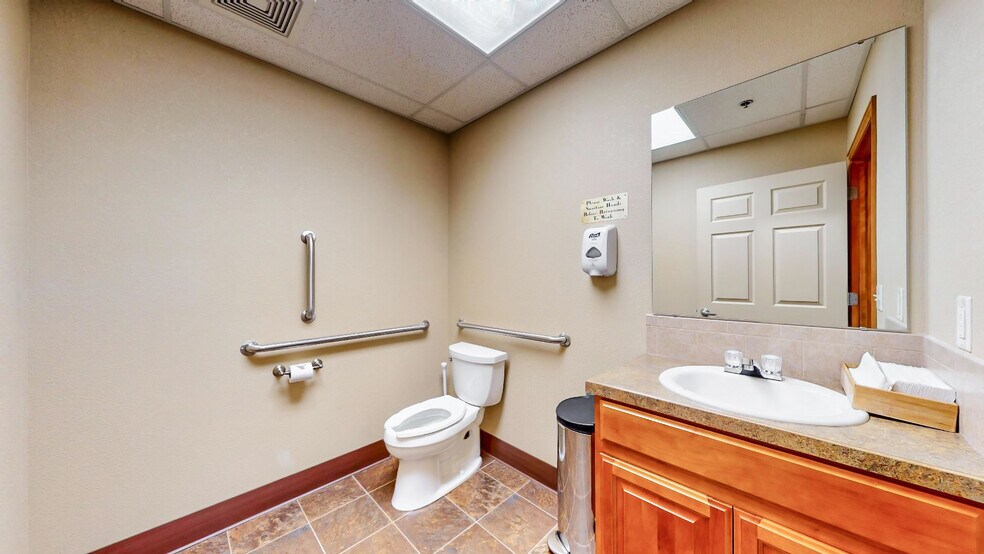 More Photos Of 5740 Boeing Dr, Loveland Warehouse For Sale