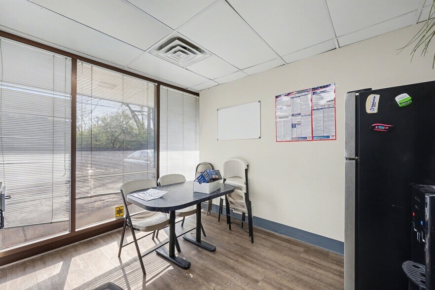 More Photos Of 30000 Orchard Lake Rd, Farmington Medical For Lease