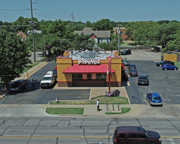 More Photos Of 1211 N Broadway St, Wichita Fast Food For Sale