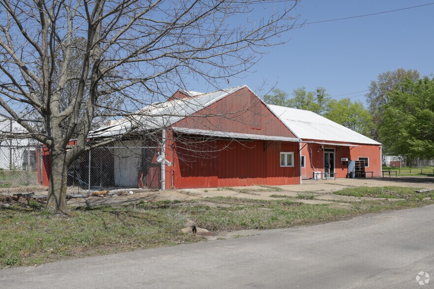 More Photos Of 603 Elgin St, Muskogee Manufacturing For Sale