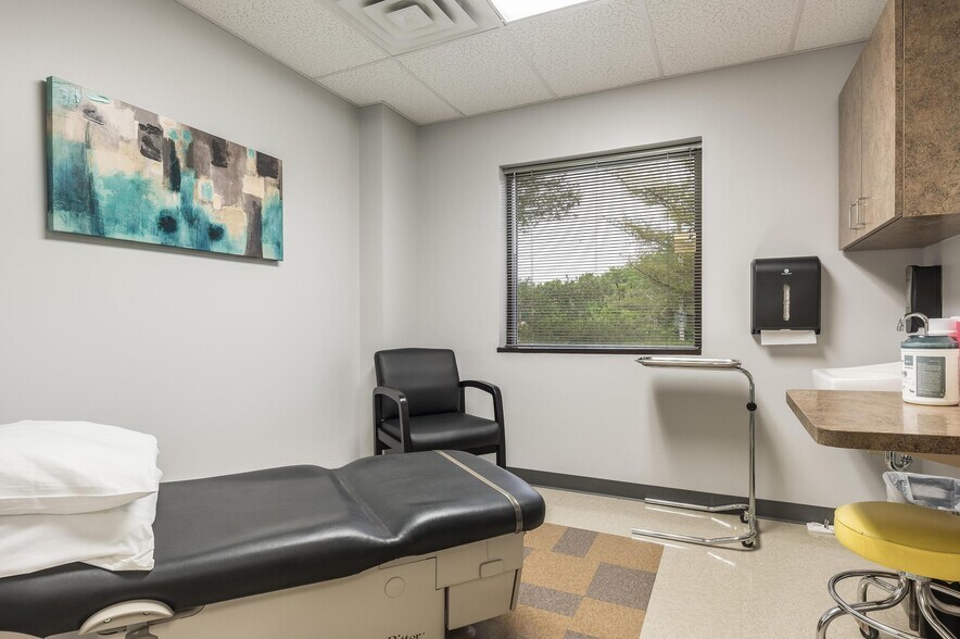 More Photos Of 961 Spring Creek Rd, East Ridge Medical For Lease