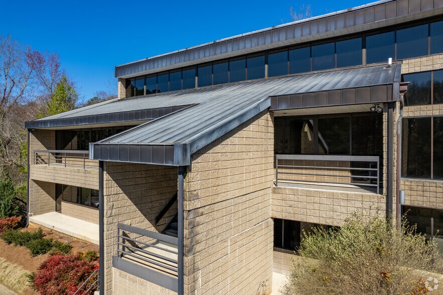More Photos Of 3066 Mercer University Dr, Chamblee Office For Sale