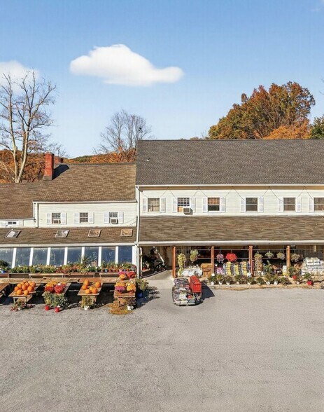 Primary Photo Of 1062 Oregon Rd, Cortlandt Manor General Retail For Sale
