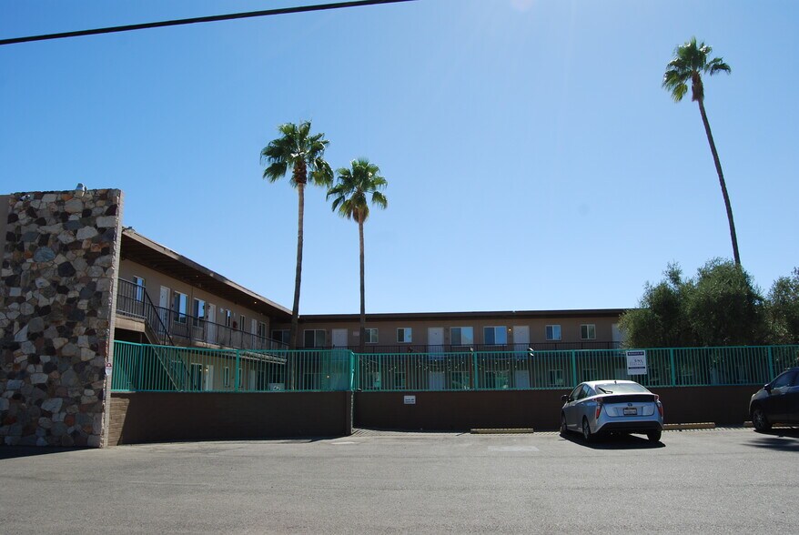 More Photos Of 4302 E Bellevue St, Tucson Apartments For Sale