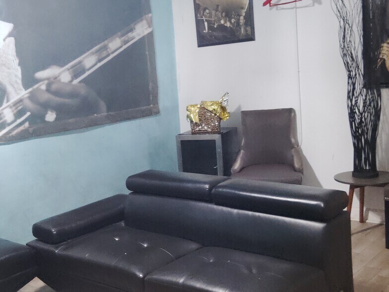 More Photos Of 645 E Georgia Ave, Memphis Bar For Sale