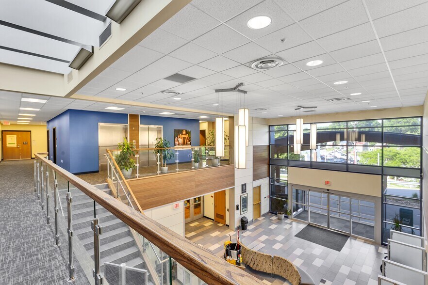 More Photos Of 310 Rodi Rd, Pittsburgh Medical For Sale