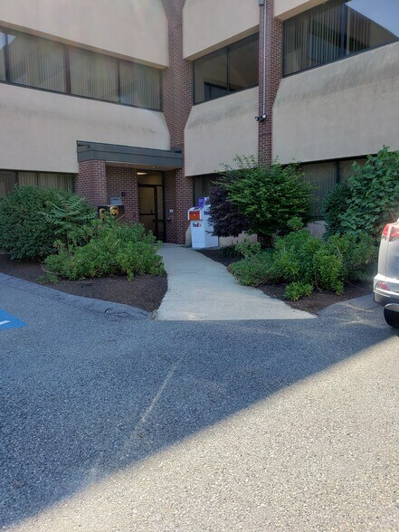 More Photos Of 1017 Turnpike St, Canton Office For Sale