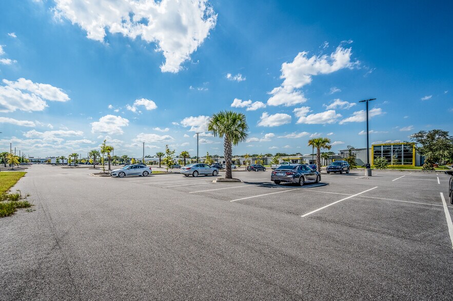 More Photos Of 4500 Leeds Ave, North Charleston Unknown For Lease