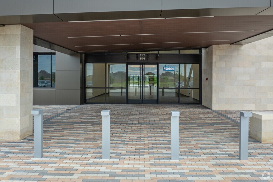More Photos Of 24200 Via Mazzini Way, Richmond Office For Lease