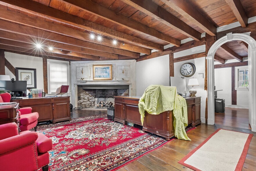 More Photos Of 111 S State St, Newtown Office Residential For Lease