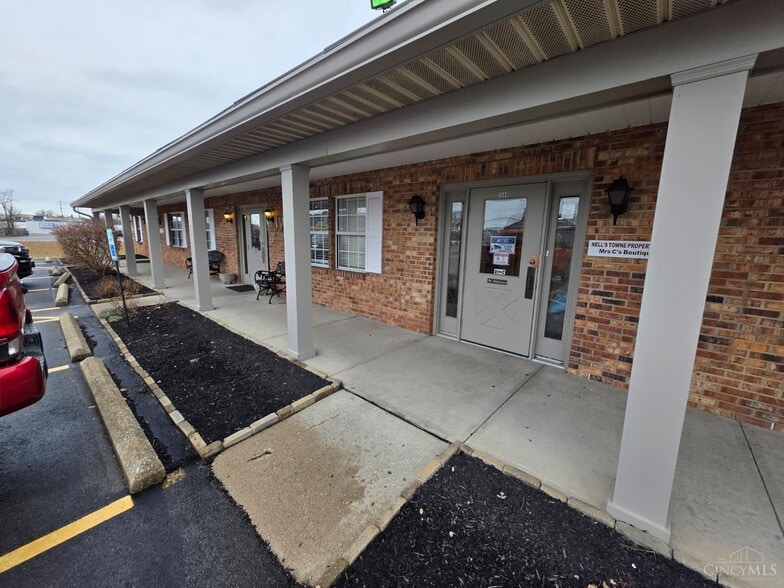 More Photos Of 3544-3548 Springdale Rd, Cincinnati Office For Sale