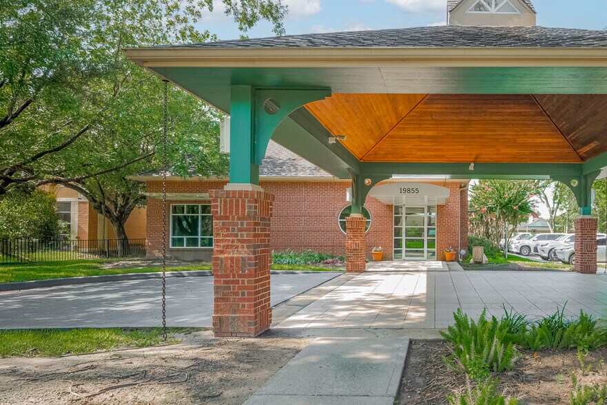 More Photos Of 19855 Greenwind Chase Dr, Houston Medical For Sale