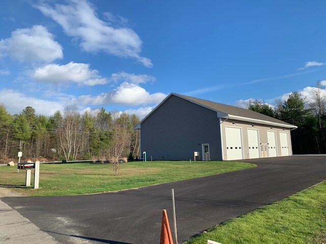 More Photos Of 2 Oxbow Pond Rd, Canterbury Warehouse For Lease