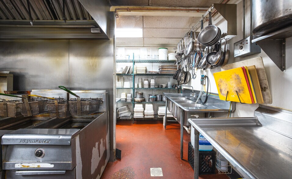 More Photos Of 121 S Smith St, Cuba Restaurant For Sale