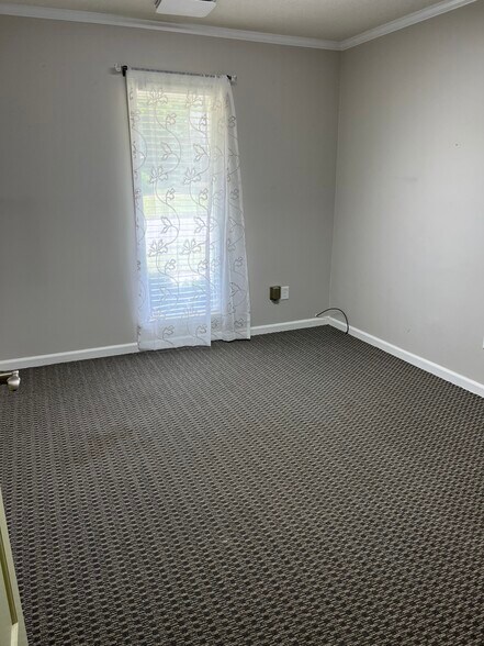 More Photos Of 2922 Audrey Dr, Gastonia Office For Lease