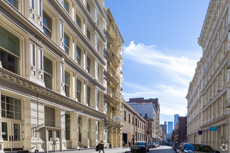 More Photos Of 130 Greene St, New York Apartments For Lease