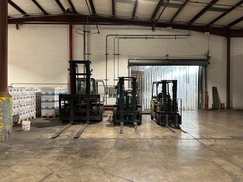 More Photos Of 1507 S Olive St, South Bend Warehouse For Lease