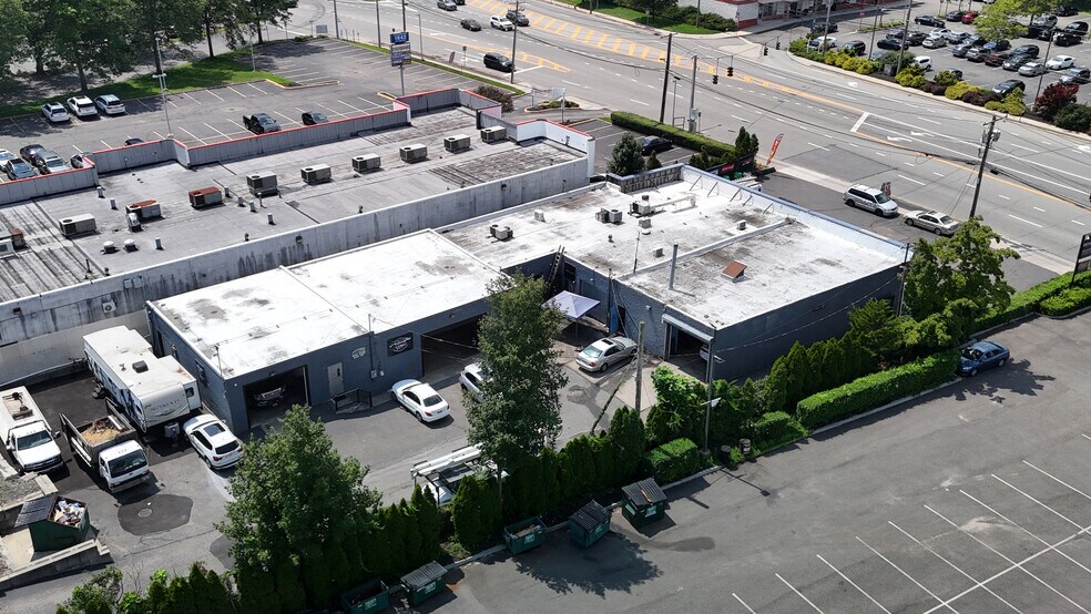 More Photos Of 1850 E Jericho Tpke, Huntington Auto Repair For Sale