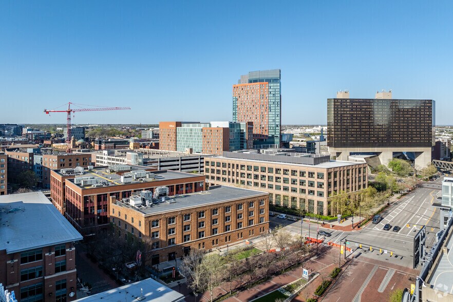 More Photos Of 10 W Nationwide Blvd, Columbus Office For Lease