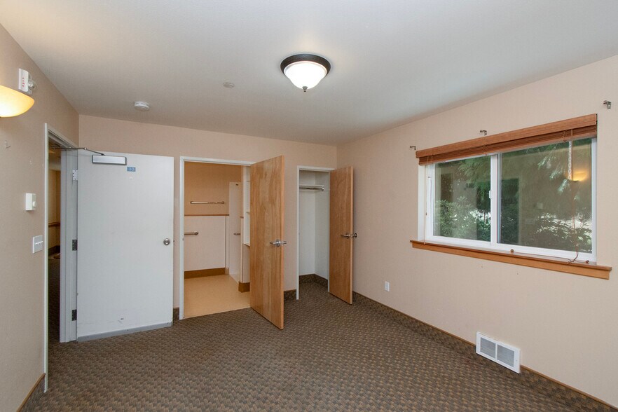 More Photos Of 202 Birdsong Ln, Port Angeles Healthcare For Sale