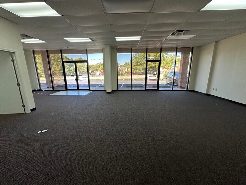 More Photos Of 2070 Sugarloaf Pky, Lawrenceville Unknown For Lease