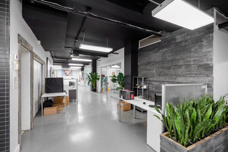 More Photos Of 8815 Av Du Parc, Montréal Loft Creative Space For Sale