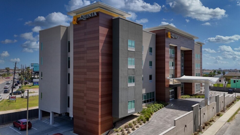Primary Photo Of 1002 63rd St, Galveston Hotel For Sale