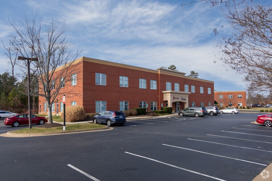 Primary Photo Of 5300 Hickory Park Dr, Glen Allen Medical For Lease