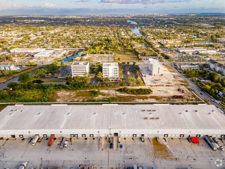 More Photos Of 701 Boutwell Rd, Lake Worth Unknown For Lease